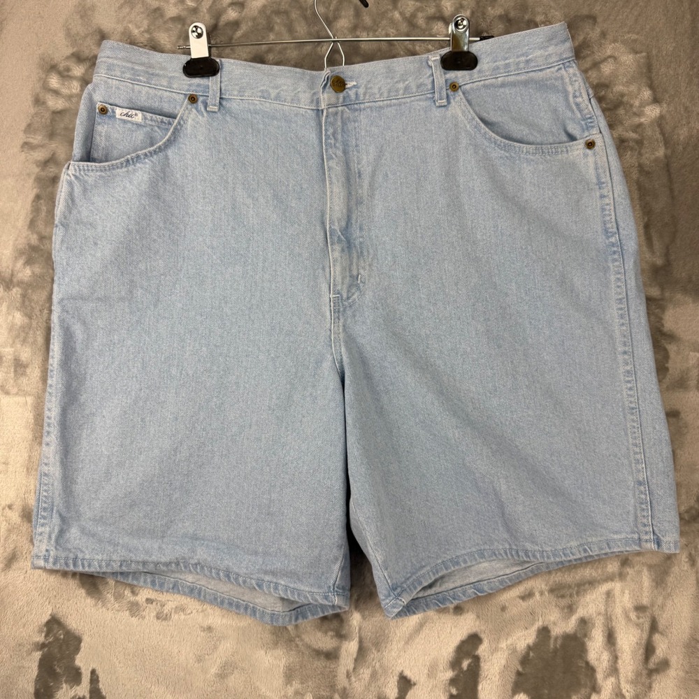 Vintage Chic Womens High Waist Denim Shorts Light Wash Blue Cotton Size 24 USA